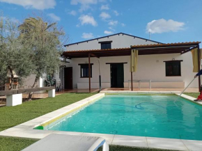 Modern Villa with Pool in Valleverde, 110 m²